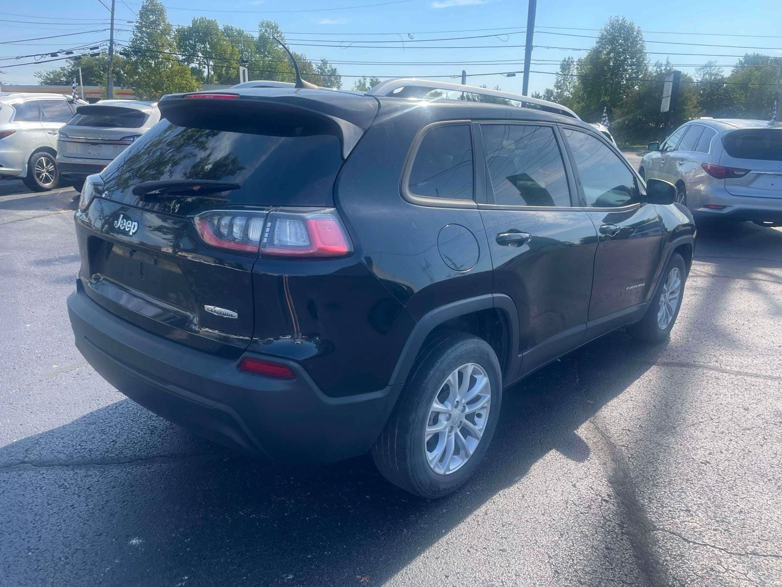 Used 2020 Jeep Cherokee Latitude FWD image 8