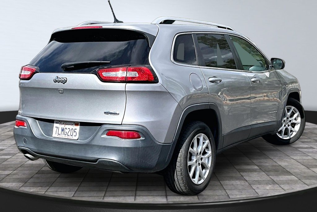 Used 2015 Jeep Cherokee Latitude FWD image 20