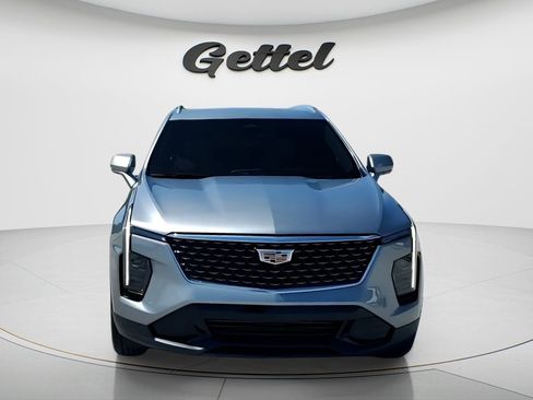 Used 2025 Cadillac XT4 Premium Luxury image 8