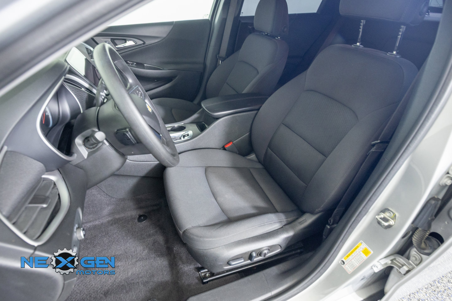Used 2022 Chevrolet Malibu LT FWD image 25