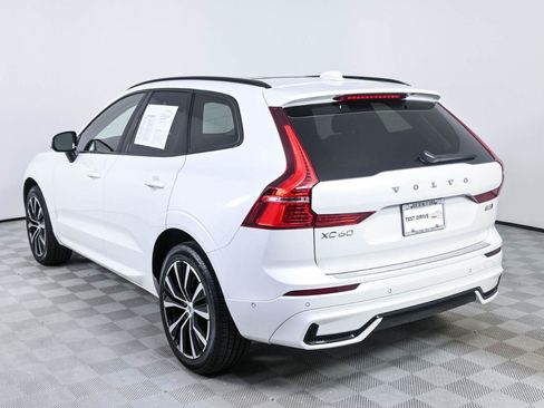 Used 2025 Volvo XC60 B5 Plus w/ Protection Package Premier AWD/4WD image 3