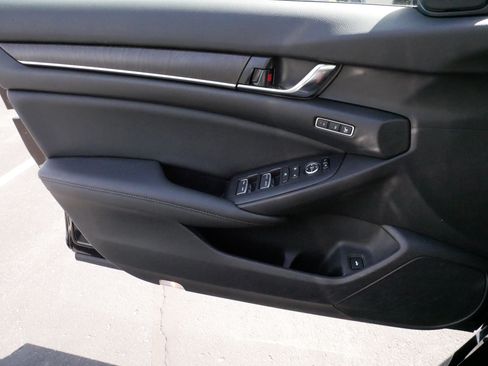 Used 2021 Honda Accord EX-L image 29