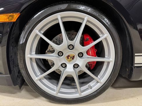Used 2011 Porsche Boxster Spyder RWD image 12