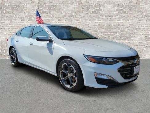 Used 2023 Chevrolet Malibu LT image 1
