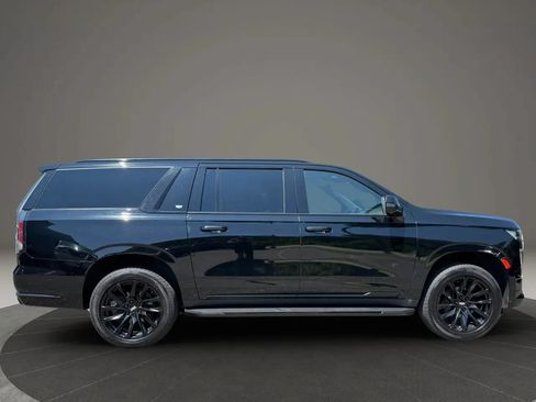 Used 2021 Cadillac Escalade ESV Sport w/ Driver Assist Tech Package AWD/4WD image 4