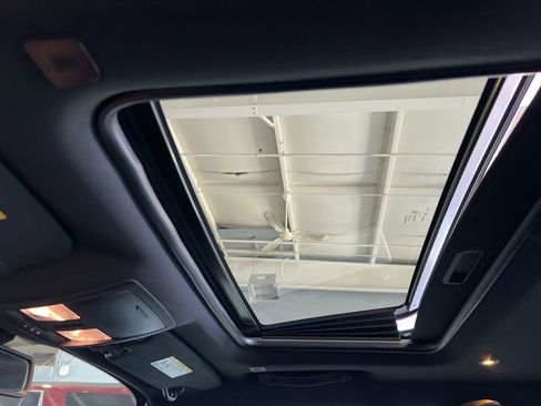 Used 2020 Dodge Challenger R/T Scat Pack image 9