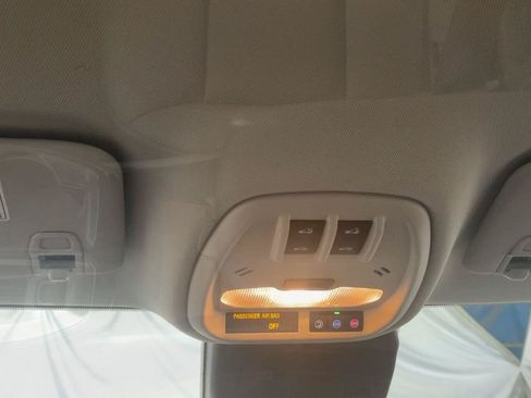 Used 2024 Chevrolet Trax ACTIV w/ Sunroof Package FWD image 37