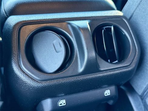 Used 2024 Jeep Wrangler Sport S image 24