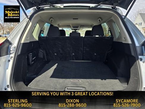 Used 2023 Nissan Rogue SV image 29