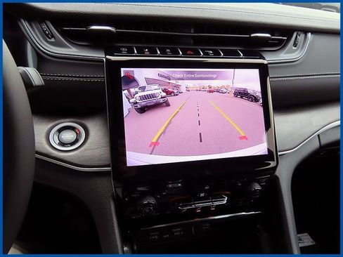 New 2025 Jeep Grand Cherokee Limited image 20