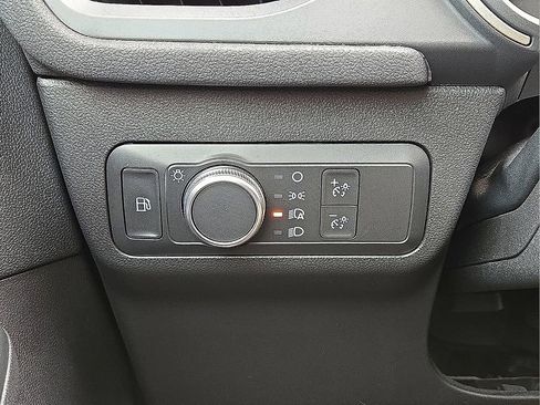 Used 2022 Ford Escape SE w/ Cold Weather Package image 26