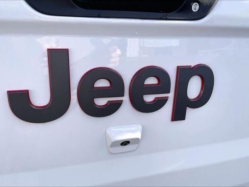 Used 2025 Jeep Gladiator Rubicon w/ Convenience Group image 30