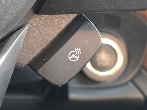 Used 2020 Subaru Outback Touring w/ Popular Package #2 image 25