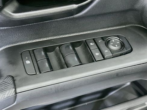 Used 2025 Toyota Tacoma SR5 RWD image 15