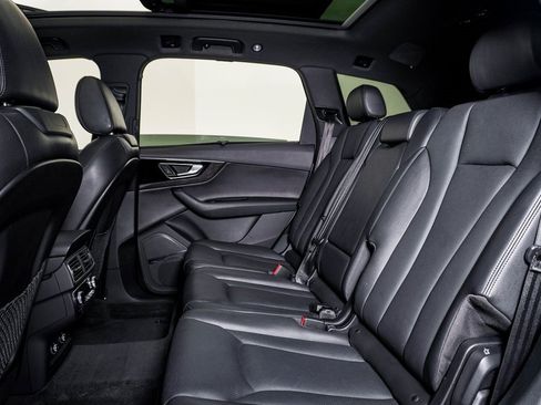 Used 2019 Audi Q7 3.0T Prestige w/ Prestige Package image 17