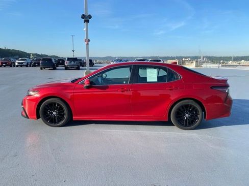 Certified 2023 Toyota Camry SE AWD/4WD image 9