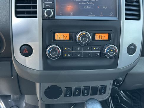Used 2020 Nissan Frontier SV w/ Midnight Edition Floor Mats RWD image 27