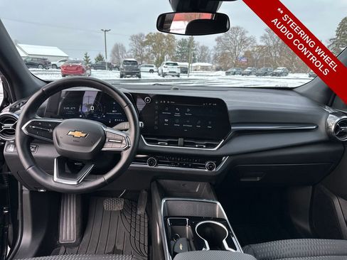 Used 2025 Chevrolet Equinox LT image 15