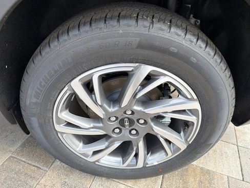 New 2026 Lincoln Corsair Premiere image 33