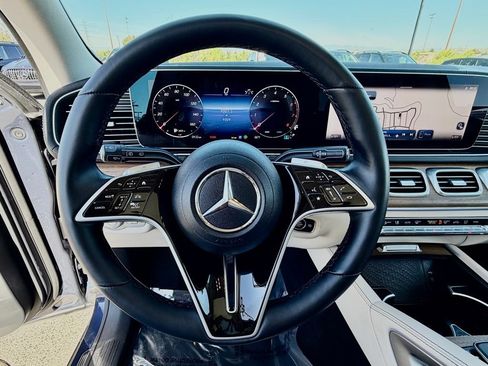 Certified 2026 Mercedes-Benz GLS 450 4MATIC image 23