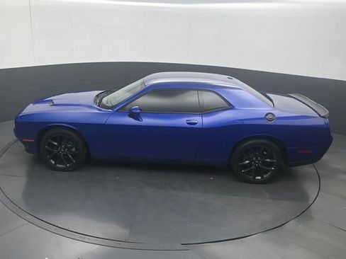 Used 2021 Dodge Challenger SXT w/ Driver Convenience Group RWD image 20