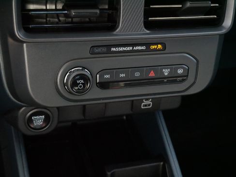 Used 2025 Ford Maverick XLT w/ XLT Luxury Package AWD/4WD image 23