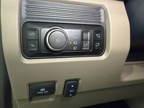 Used 2026 Ford F450 Platinum w/ Platinum Plus Package AWD/4WD image 31