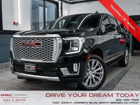 Used 2022 GMC Yukon XL Denali AWD/4WD image 1