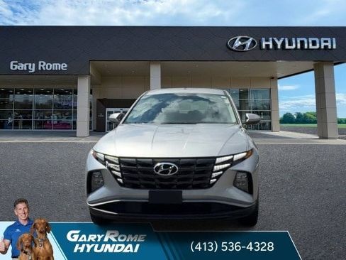 Used 2024 Hyundai Tucson SE AWD/4WD image 3