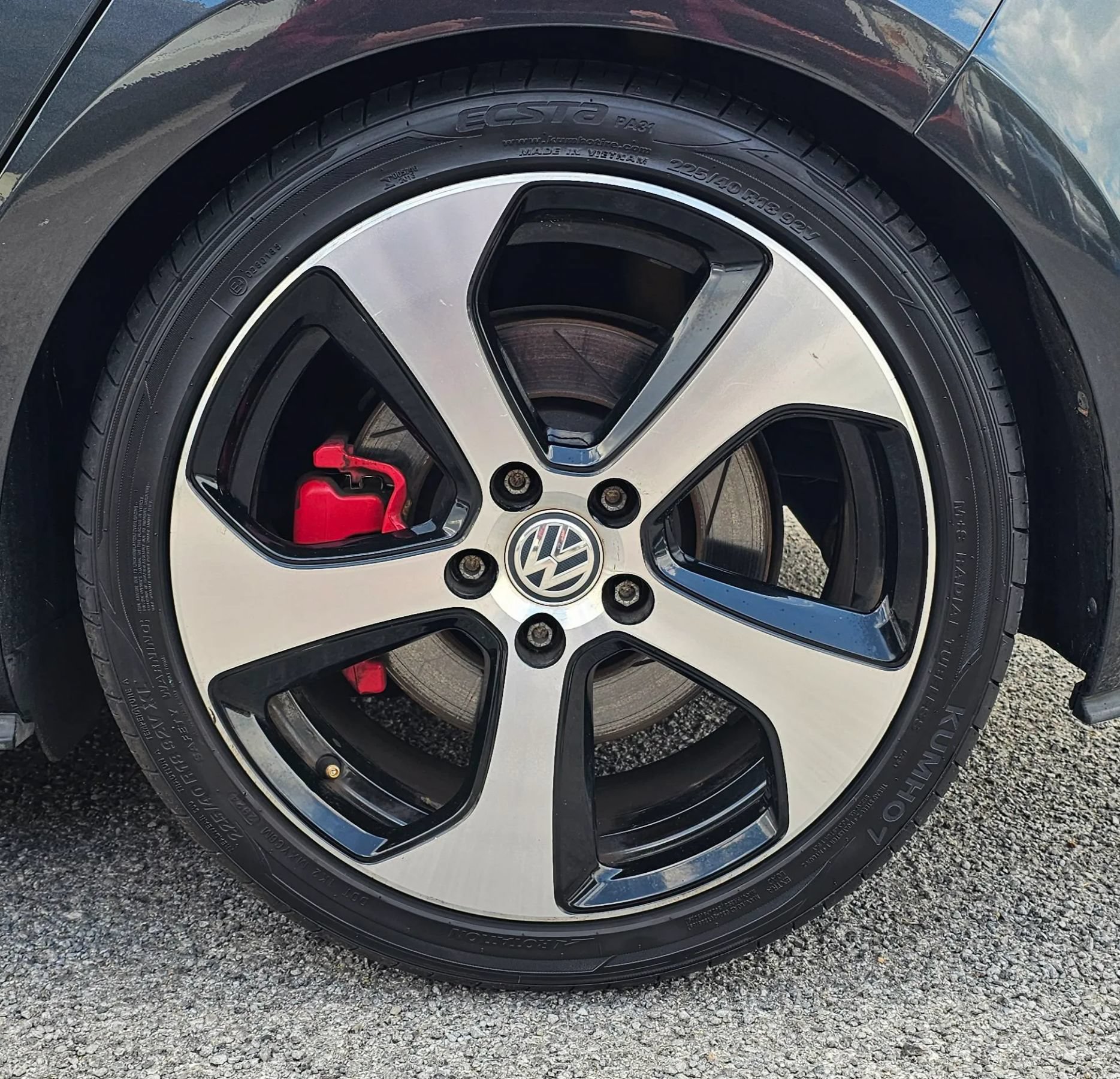 Used 2017 Volkswagen GTI SE FWD image 30