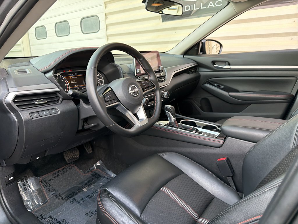 Used 2025 Nissan Altima 2.5 SR AWD/4WD image 10