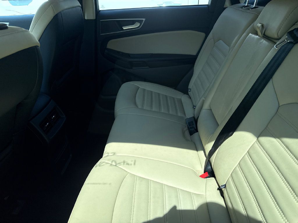 Used 2024 Ford Edge SEL AWD/4WD image 7