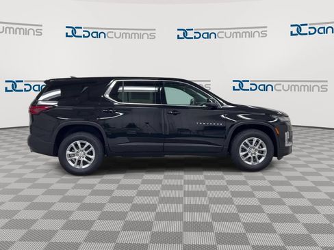 Used 2023 Chevrolet Traverse LS FWD image 9