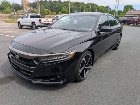 Used 2022 Honda Accord Sport image 2