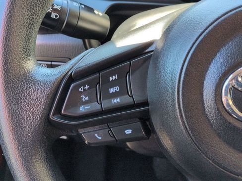 Used 2019 Toyota Yaris LE image 17