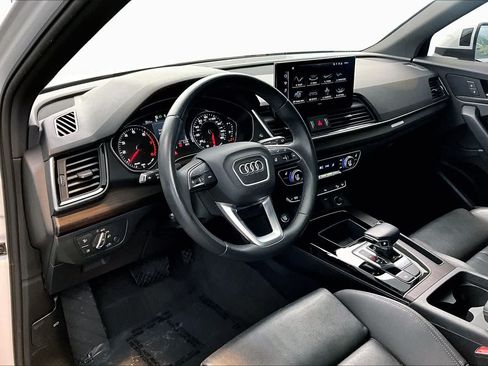 Used 2023 Audi Q5 2.0T Premium w/ Convenience Package AWD/4WD image 18