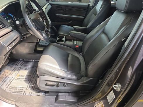 Used 2023 Honda Odyssey EX-L image 18