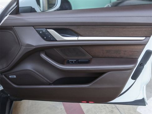 Certified 2022 Porsche Taycan 4 Cross Turismo image 34