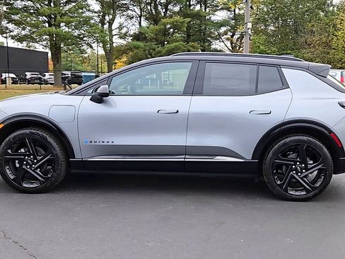 New 2026 Chevrolet Equinox EV RS image 9