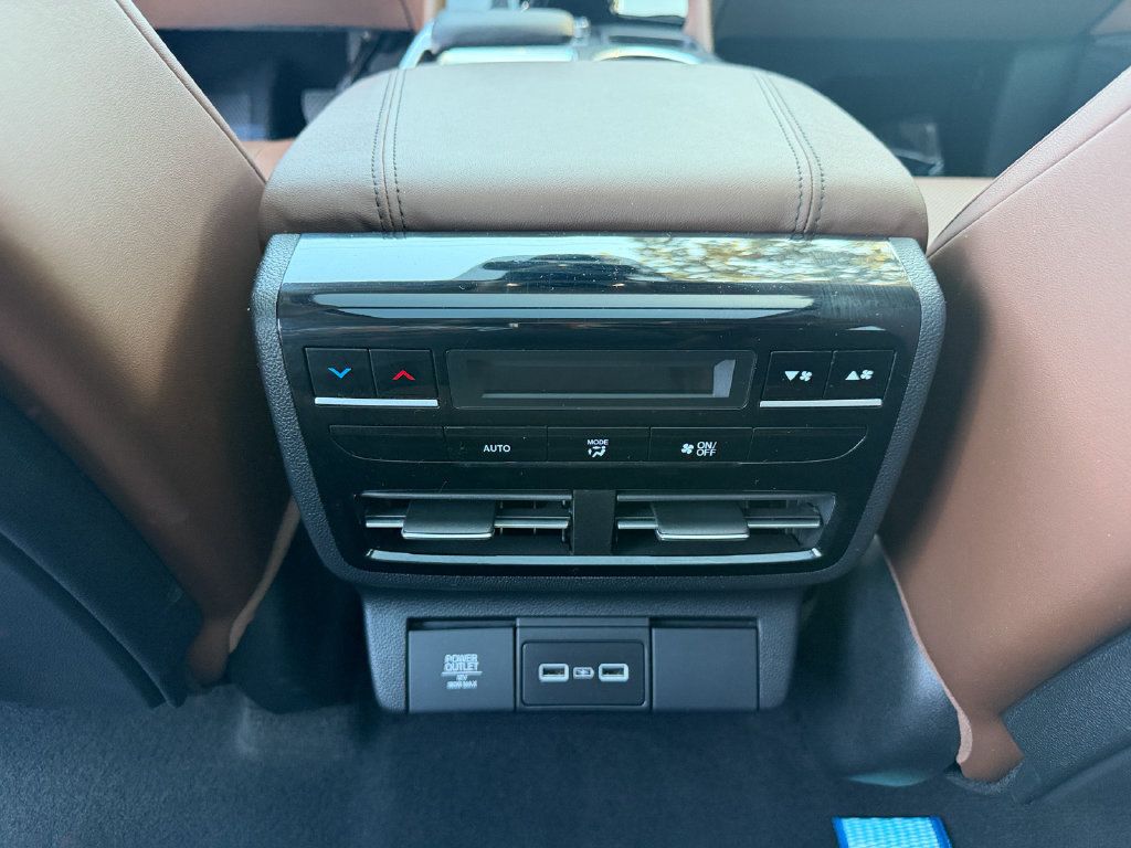 Used 2023 Acura MDX w/ Technology Package AWD/4WD image 26