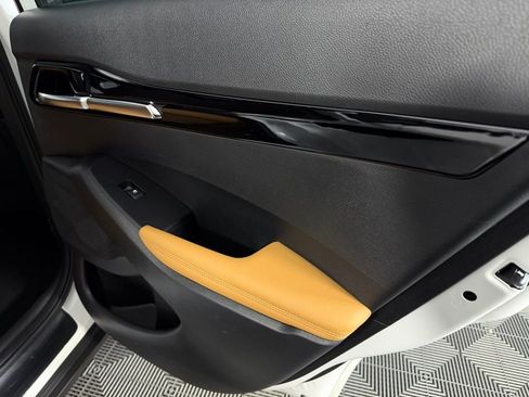 Used 2025 Kia Seltos EX w/ EX Sunroof Package image 30