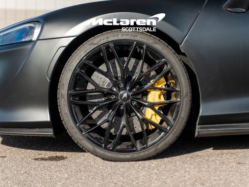 Used 2023 McLaren GT RWD image 19