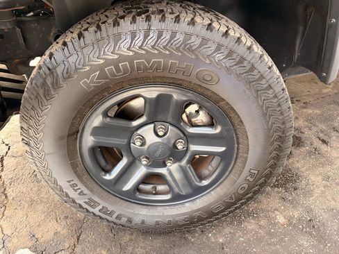 Used 2016 Jeep Wrangler Unlimited Sport w/ Connectivity Group image 42