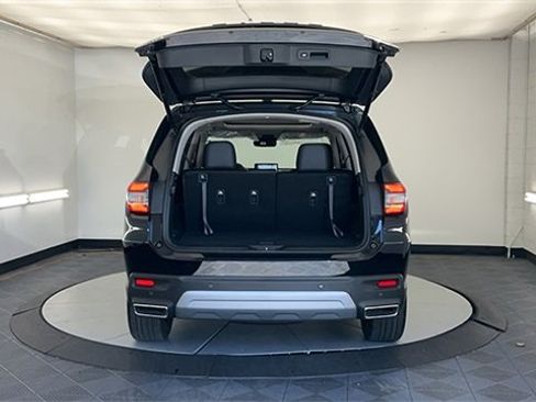 New 2025 Honda Pilot Touring image 13