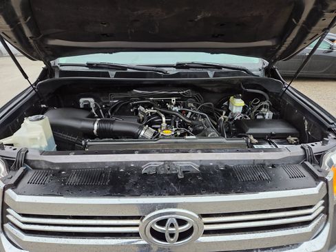 Used 2017 Toyota Tundra SR5 w/ SR5 Upgrade Package RWD image 15