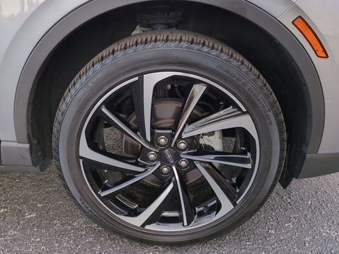 Used 2023 Lincoln Corsair Reserve w/ Towing Package image 11