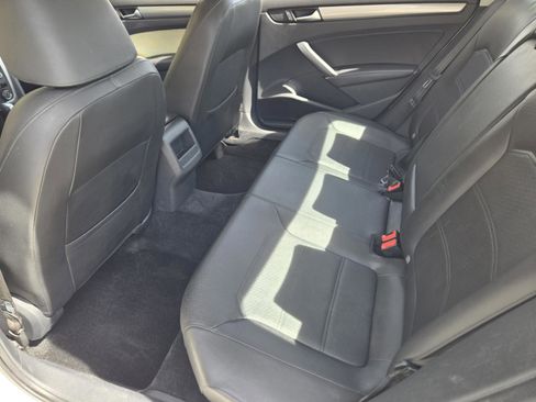 Used 2015 Volkswagen Passat 1.8T Limited Edition image 19