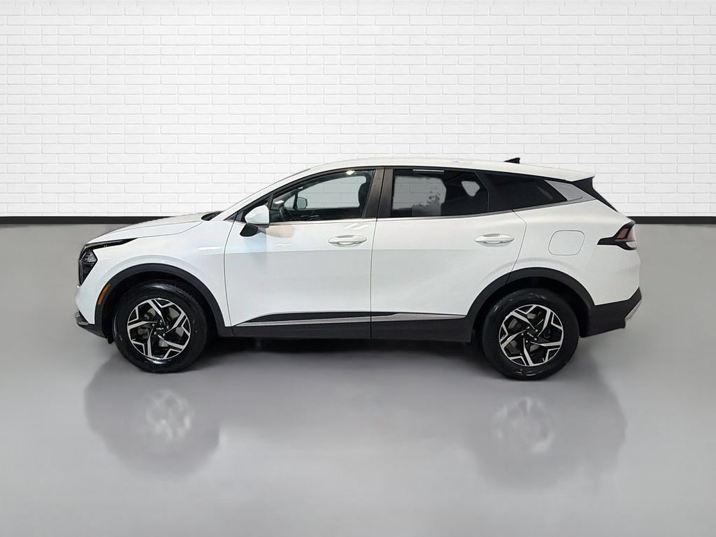 Used 2023 Kia Sportage LX AWD/4WD image 6