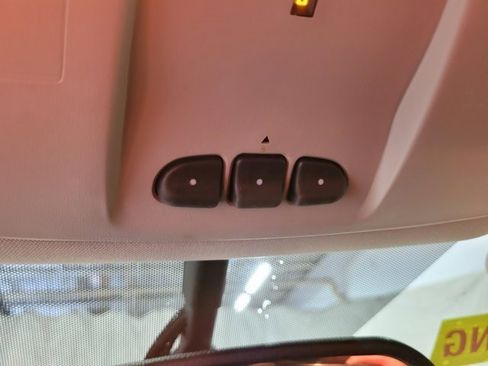 Used 2016 Chevrolet Traverse LT w/ Traveler's Package image 39