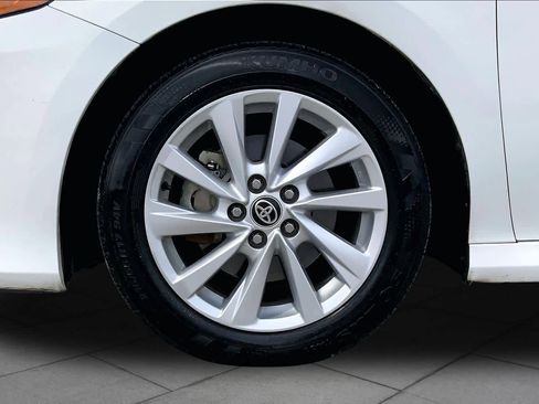 Used 2024 Toyota Camry LE FWD image 11